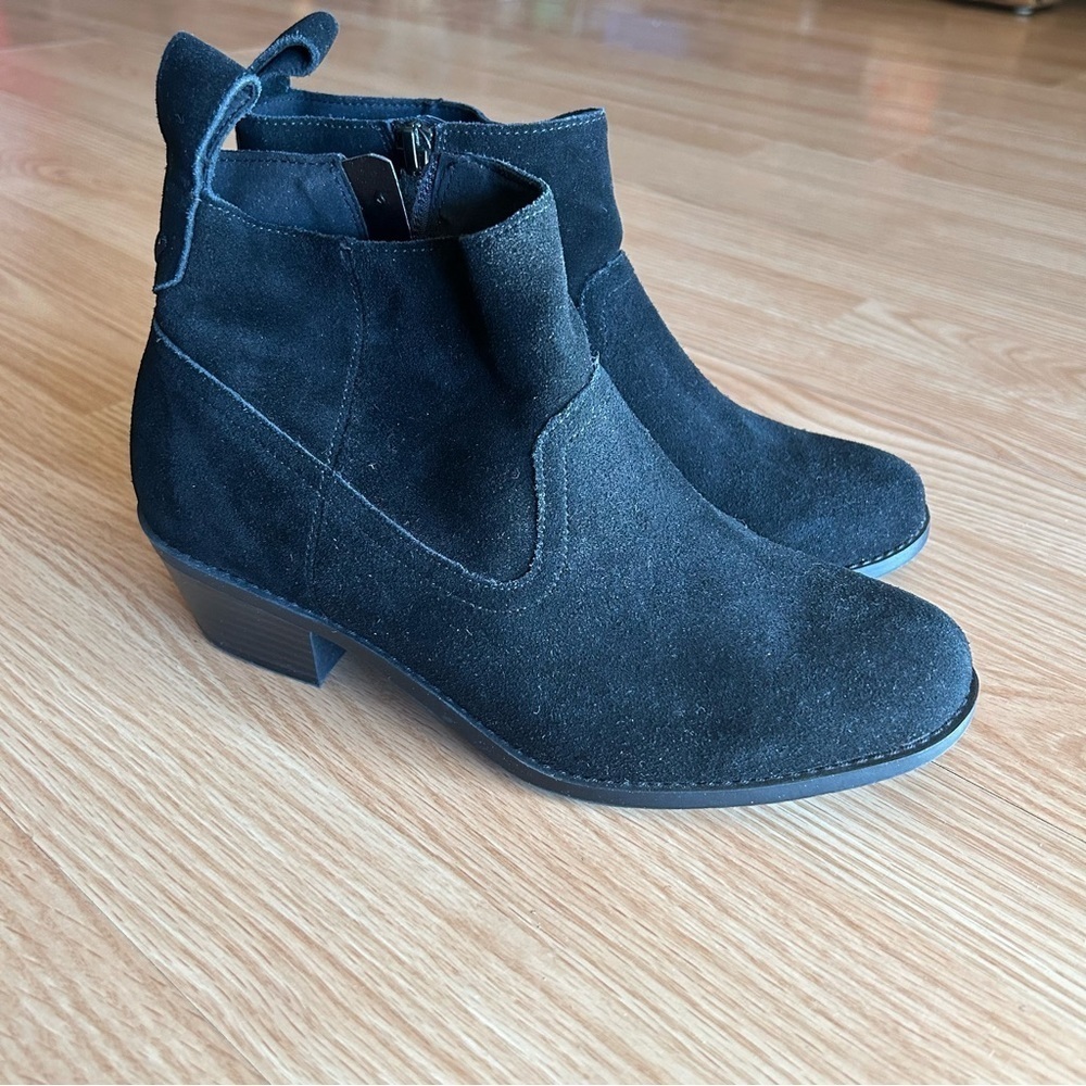 Vionic Black Suede Vera Ankle Boots Women’s 7.5